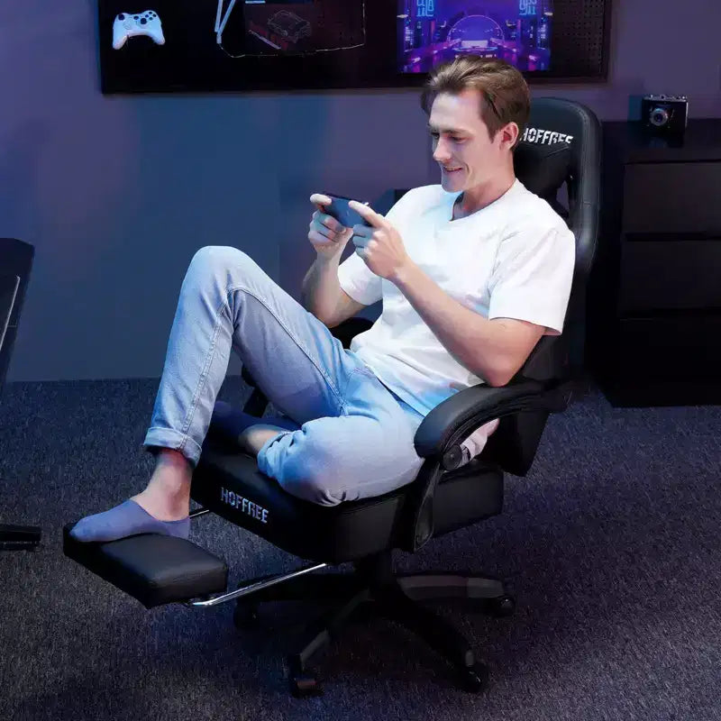 Fauteuil de bureau gaming en cuir Hoffree avec massage, ergonomique, et haut-parleur Bluetooth et repose-pieds