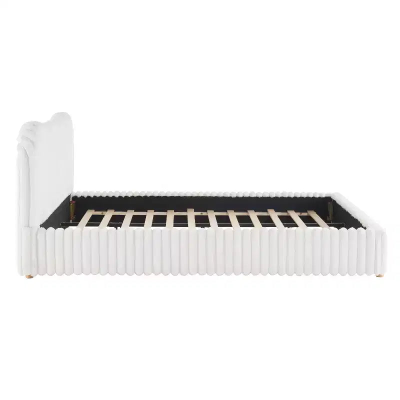 Christopher Knight Home Merrill - Lit plateforme tapissé en tissu bouclé avec tête de lit ondulée et surpiqûres verticales, blanc