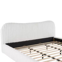 Christopher Knight Home Merrill - Lit plateforme tapissé en tissu bouclé avec tête de lit ondulée et surpiqûres verticales, blanc