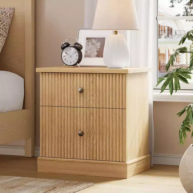 Table de chevet à tiroir cannelé, table de nuit moderne mid-century avec base à bord incurvé, rangement compact pour chambre et salon
