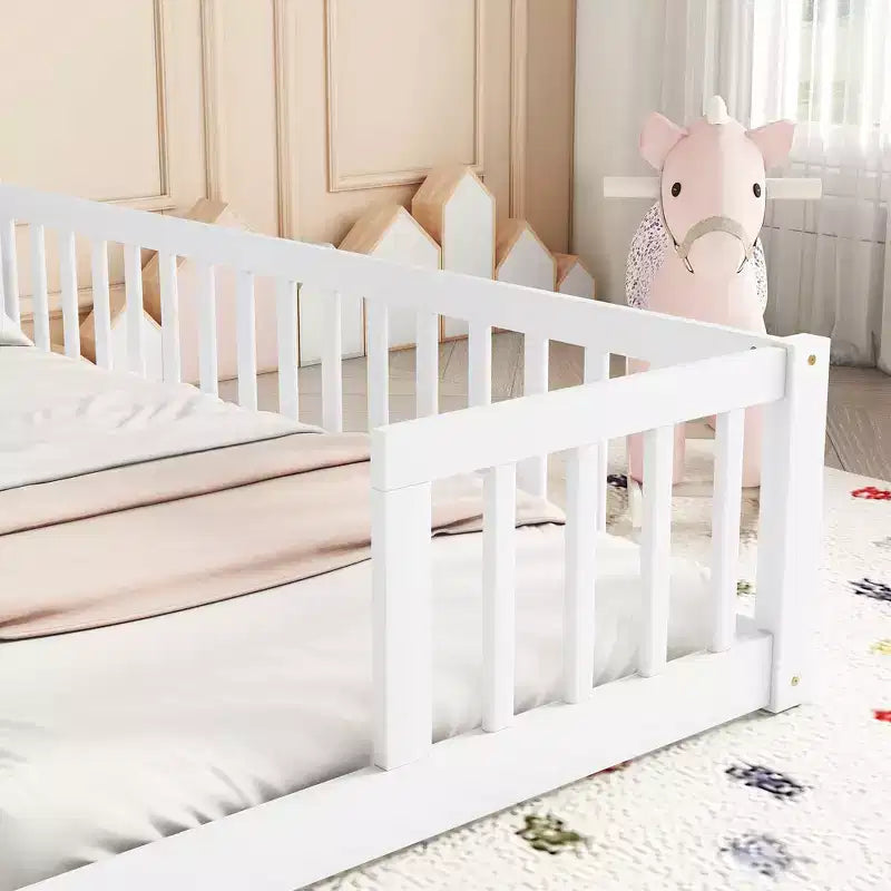 Lit au sol double avec barrière de sécurité, lit plateforme en bois pour 2 enfants