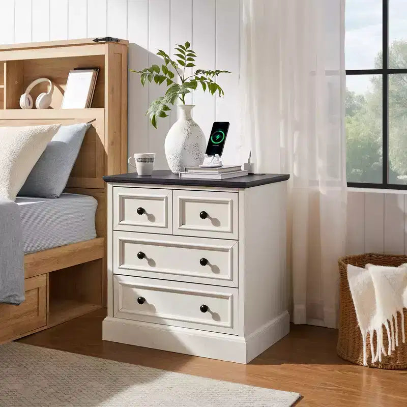 Table de chevet avec 4 tiroirs de rangement, 26 po de largeur, avec station de recharge, tables d'appoint en bois pour chambre, salon