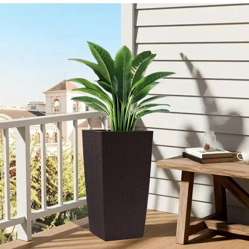 Jardinière à arrosage automatique brune 30 po de haut pour usage extérieur/interieur, grand pot de fleurs en faux rotin avec moniteur d'eau et seau interieur