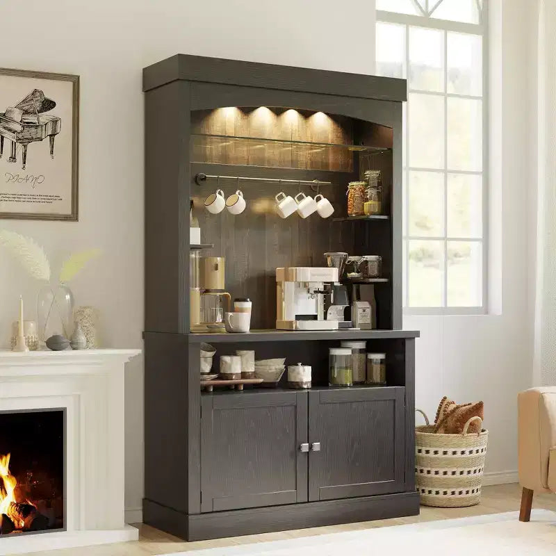 Meuble bar à café 72 style farmhouse avec éclairage LED - buffet desserte haut avec range-vin et étagère en verre, support micro-ondes, garde-manger pour cuisine/salle à manger
