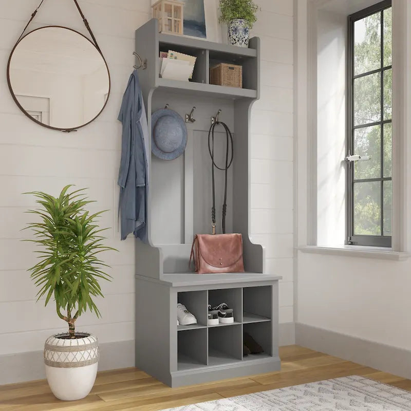 Meuble d'entrée Woodland et petit banc à chaussures avec étagères par Bush Furniture