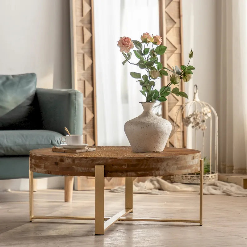Table basse ronde rétro moderne à assemblage avec plateau en bois de sapin pied croisé doré, pour salon