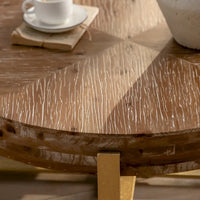 Table basse ronde rétro moderne à assemblage avec plateau en bois de sapin pied croisé doré, pour salon