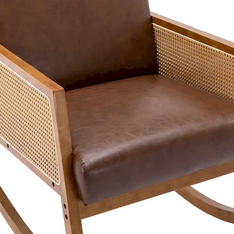 Fauteuil à bascule moderne SEYNAR en cuir PU avec accoudoirs en rotin