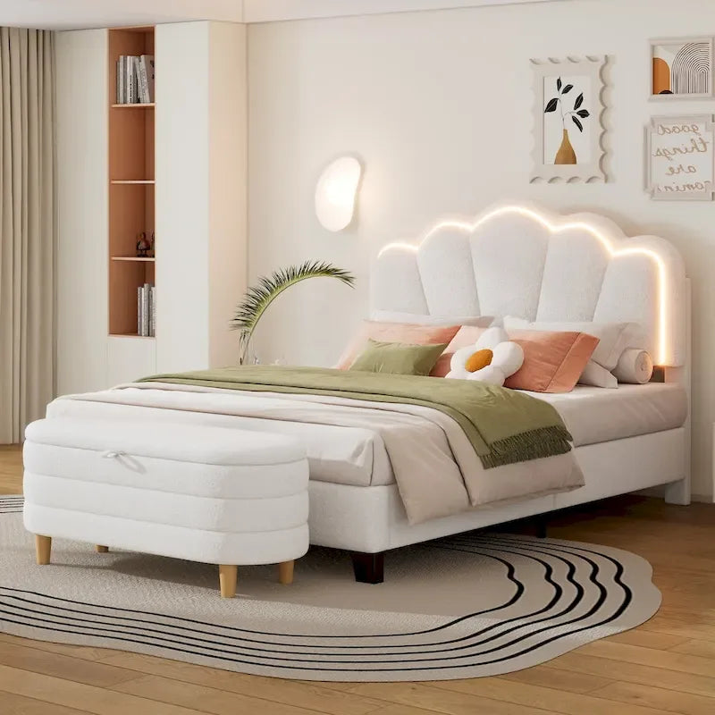 Ensembles de chambre à coucher 2 pièces Grand lit plateforme LED tapissé en forme de fleur avec pouf de rangement - Tissu Sherpa