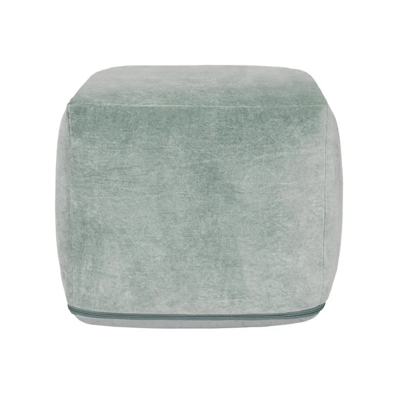Villa by Classic Home Heirloom 18 Pouf en velours