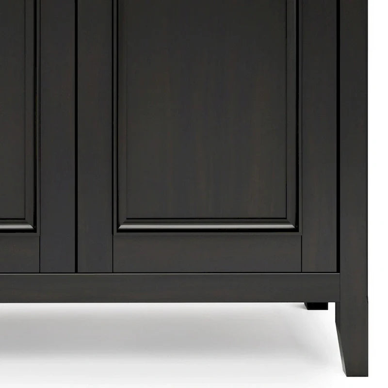 Armoire de rangement à 4 portes transitionnelle Halifax WYNDENHALL en bois massif 66 de large, brun Hickory - 18p x 66 l x 34h