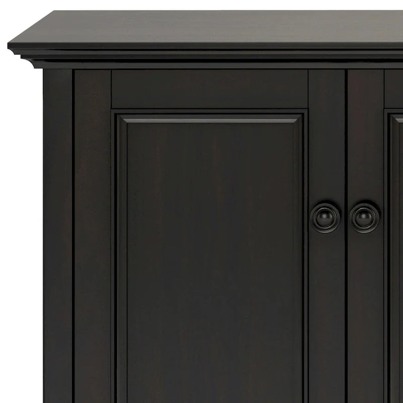 Armoire de rangement à 4 portes transitionnelle Halifax WYNDENHALL en bois massif 66 de large, brun Hickory - 18p x 66 l x 34h