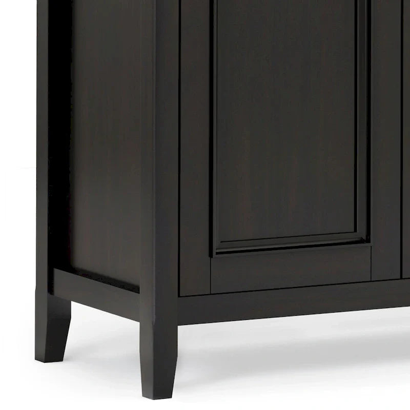 Armoire de rangement à 4 portes transitionnelle Halifax WYNDENHALL en bois massif 66 de large, brun Hickory - 18p x 66 l x 34h