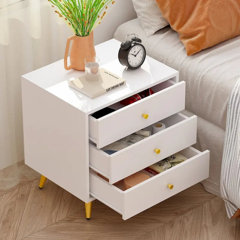 Tables de chevet blanches, table d'appoint avec pieds en métal doré, 1 piece