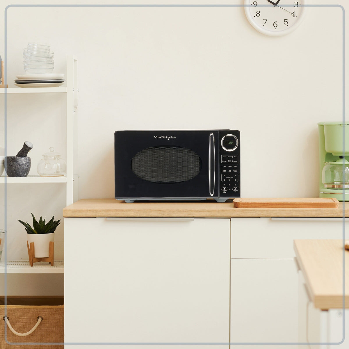 Nostalgia Retro Four micro-ondes de comptoir 0.9 pied cube