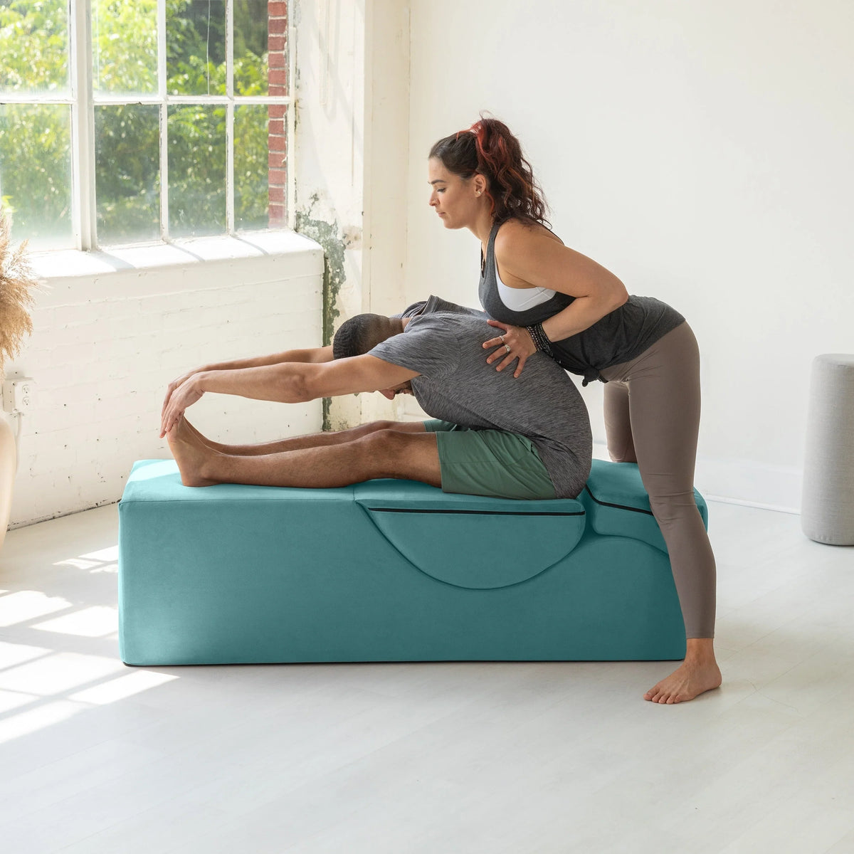 Avana Kami Méridienne convertible / yoga & massage - ottoman 2 en 1 avec fauteuil de yoga escamotable dissimulé, microvelours - N/A